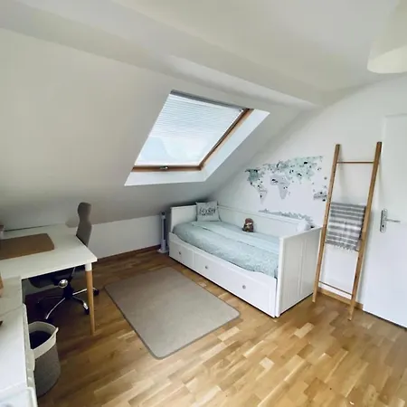 Beautiful Scandinavian Style Apartment 게스트하우스 *